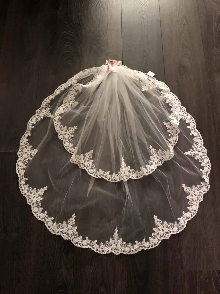 Nieuwe luxe bewerkte kanten sluier licht ivoorS125, Ophalen of Verzenden, Nieuw, Overige kleuren, Accessoires