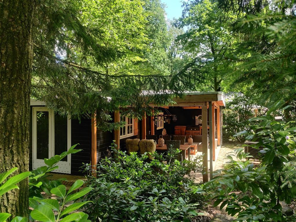 Te koop: Vakantiehuisje nabij Ootmarsum Springendal, In bos, 2 slaapkamers, Overijssel, Landelijk