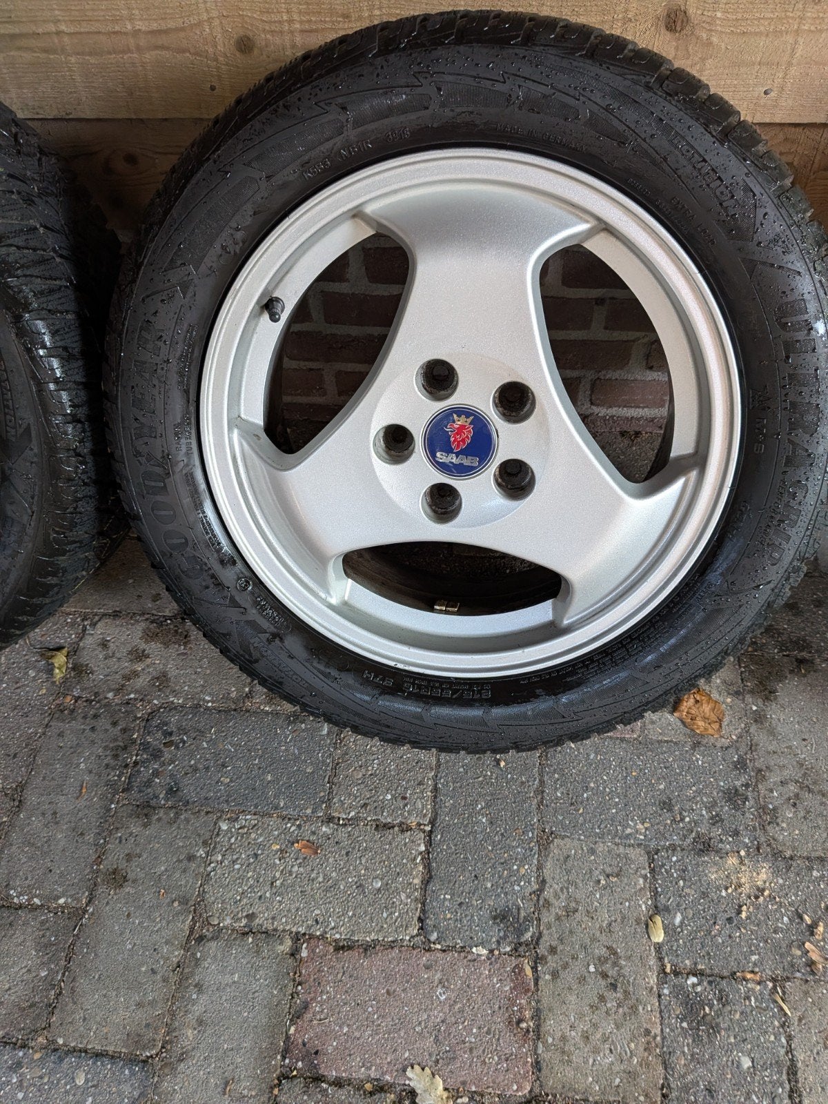 SAAB 9-5 9-3 ALU26 5x11 16 inch incl Good Year ultra grip, Auto-onderdelen, Ophalen, 16 inch, Banden en Velgen, Winterbanden