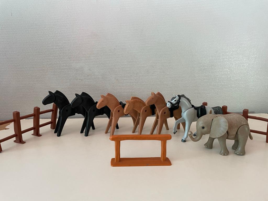 Playmobil paarden en olifant met hekjes, Ophalen, Gebruikt