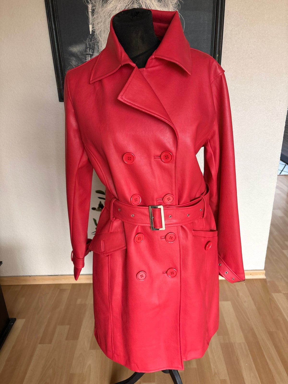 Nieuw! Rino & Pelle Rode Trenchcoat PVC mt L, Kleding | Dames, Ophalen of Verzenden, Nieuw, Maat 42/44 (L), Rood