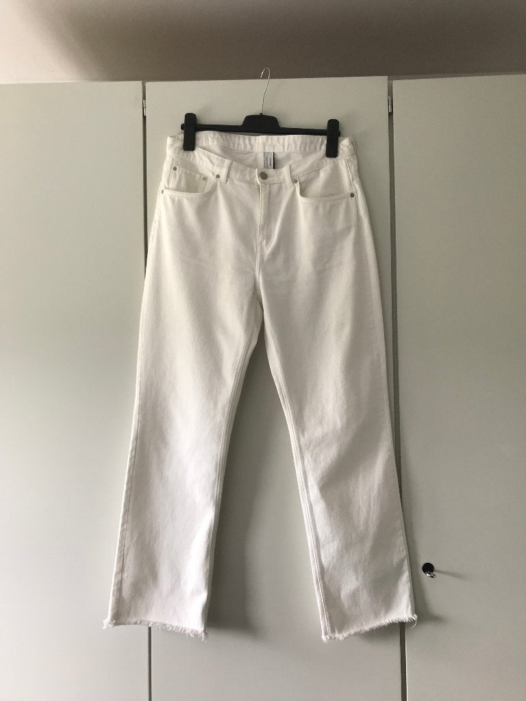 JEANS WIT WEEKDAY VOYAGER mt 32, Wit, Ophalen of Verzenden, Zo goed als nieuw, W30 - W32 (confectie 38/40)