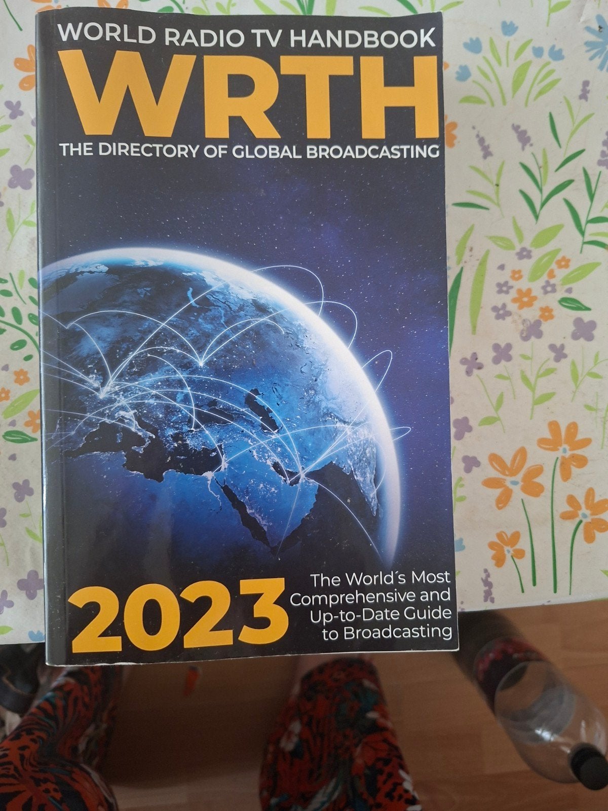 WRTH 2023: World Radio TV Handbook - Global Broadcasting, Boeken, Ophalen, Zo goed als nieuw, Muziek, Film of Tv