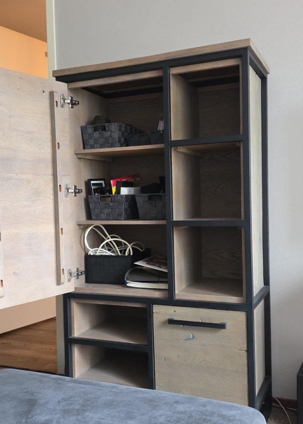 Industriële kast, Huis en Inrichting, Ophalen, 50 tot 100 cm, Zo goed als nieuw, Metaal