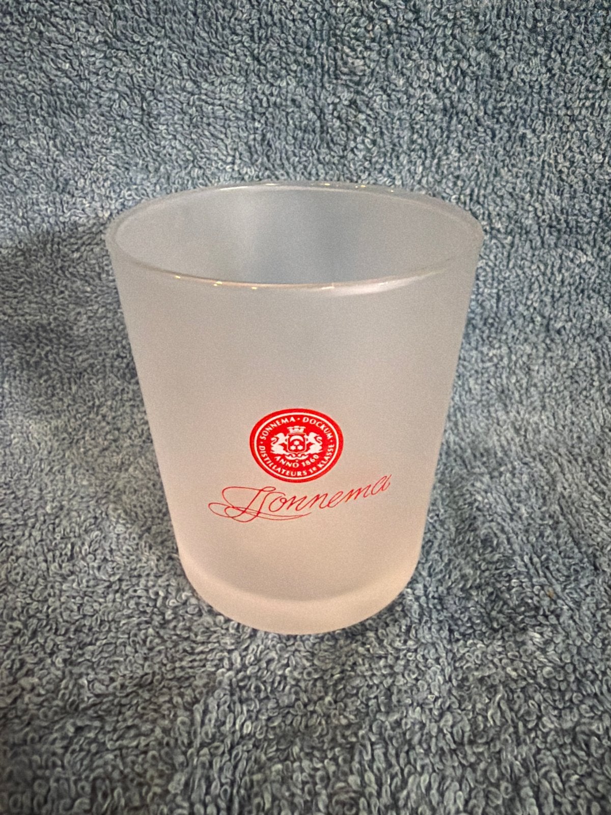 Matglazen shotglas met Sonnema logo, Ophalen of Verzenden, Zo goed als nieuw