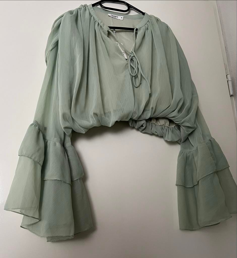 Lichtgroene blouse met ruches ,lange mouwen maat M /L (nieuw, Ophalen of Verzenden, Nieuw