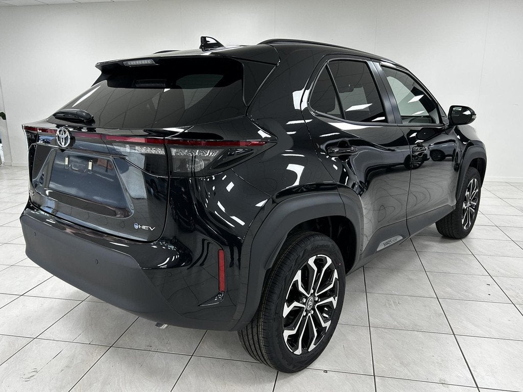Toyota Yaris Cross 1.5 Hybrid 130 Dynamic | Nieuw! | Dodehoe, Auto's, Toyota, Stof, Gebruikt, Met garantie (alle), Zwart