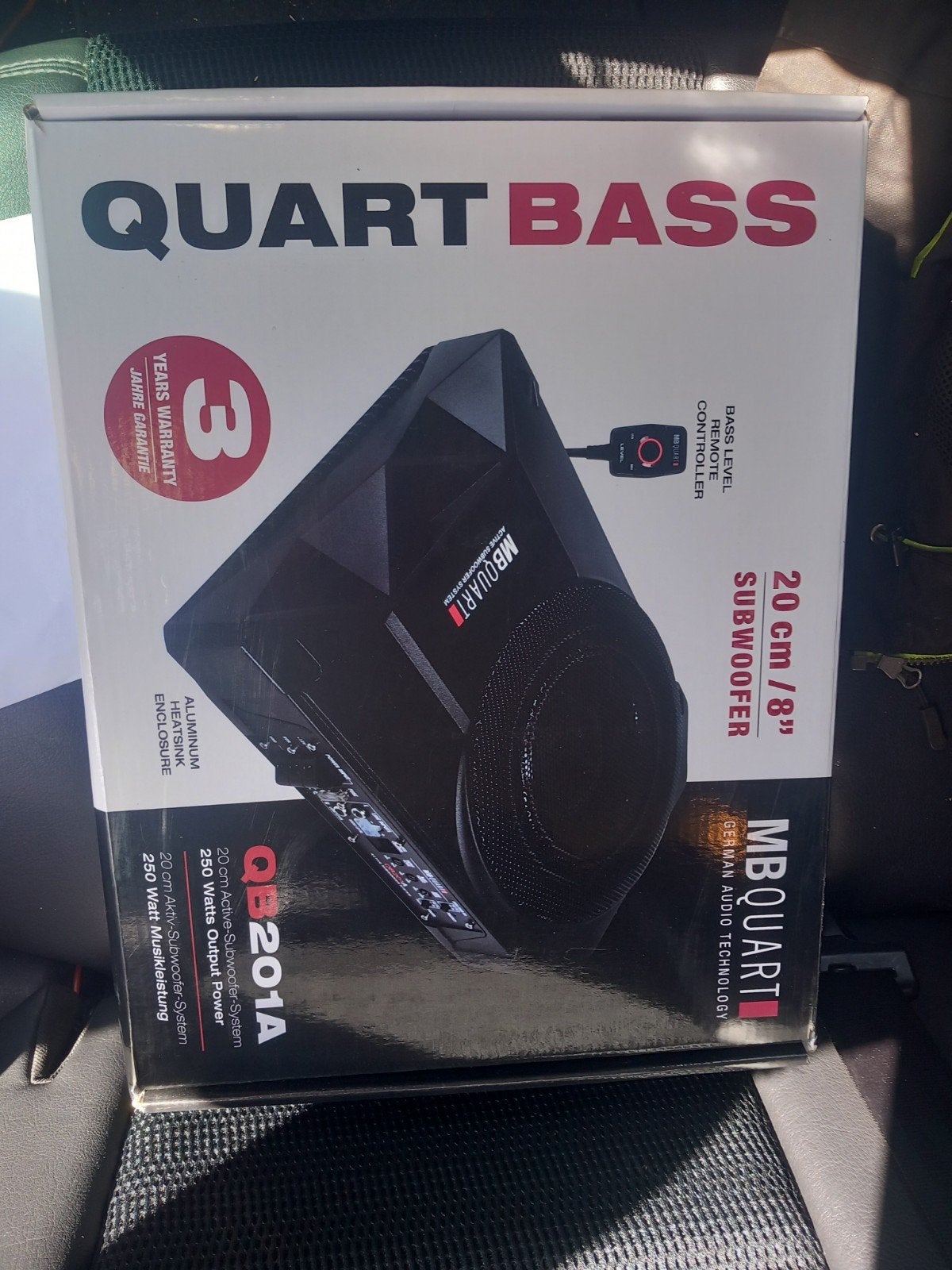 MB Quart QB201A Underseat Subwoofer 250W - Gloednieuw, Ophalen, Nieuw