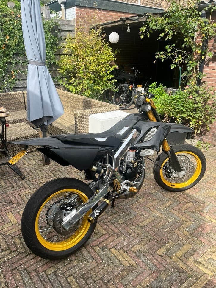 Derbi senda DRD Limited 88cc, in onderdelen, Fietsen en Brommers, Ophalen, Zo goed als nieuw