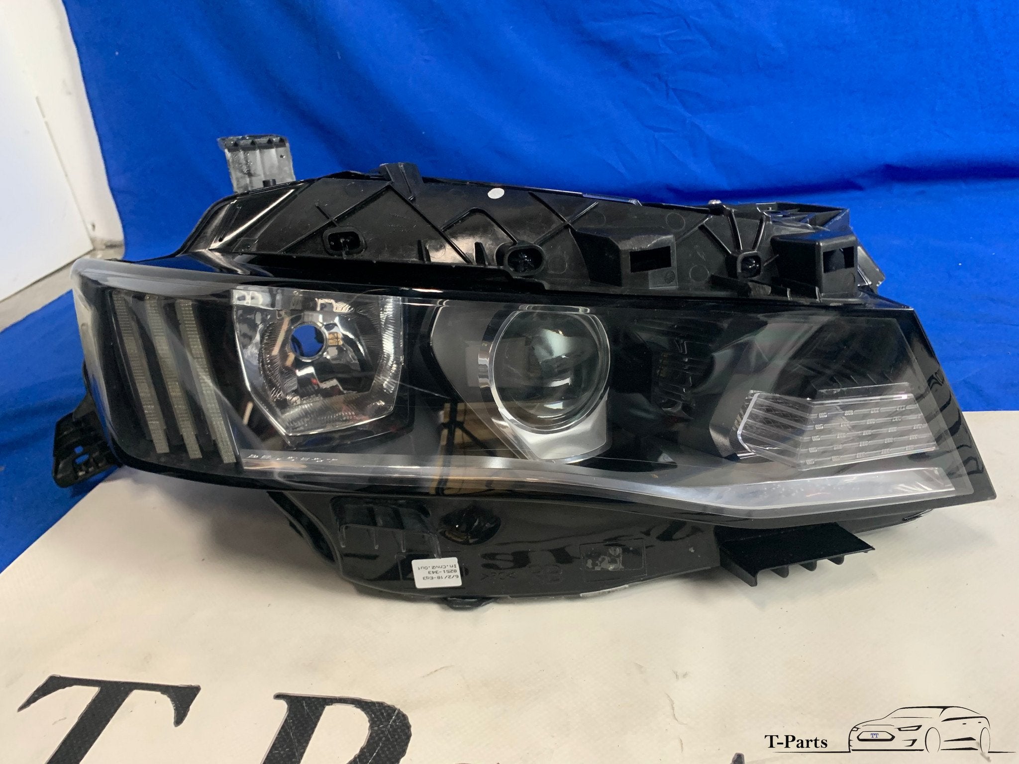 Peugeot 508 rechts koplamp 9823143980 LED lamp 18+, Auto-onderdelen, Taurusavenue 1
2132 LS  Hoofddorp, NL, Gebruikt, Contact.group@renault.com