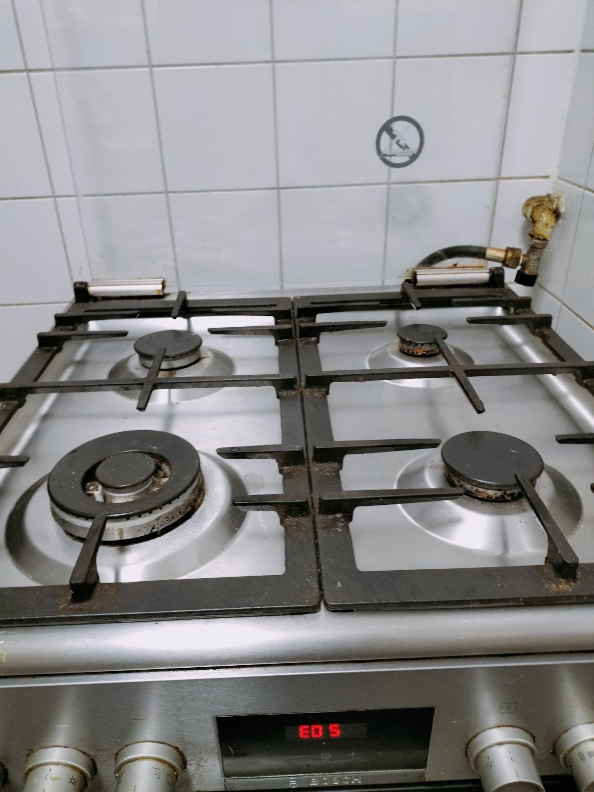 Bosch gasfornuis met 4 kookzones, Witgoed en Apparatuur, Gebruikt, Gas, Vrijstaand, 4 kookzones