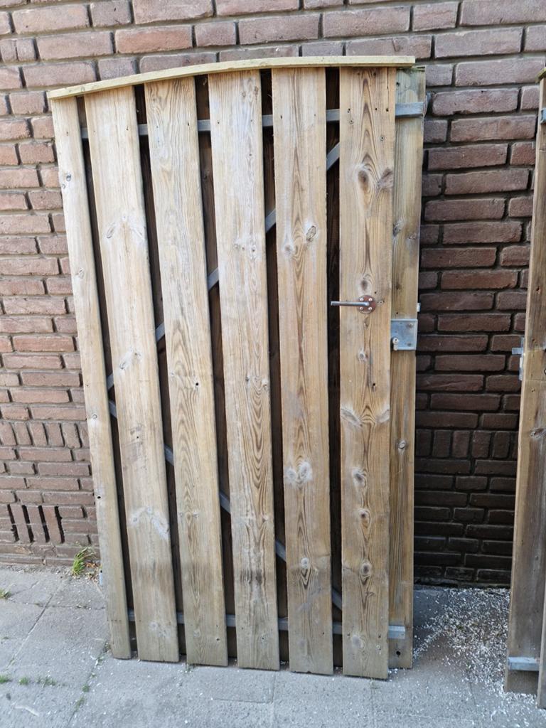 Tuinpoort met stalen frame en slot en Betonpalen voor weinig, Ophalen, Met poort, Gebruikt, Tuinhek