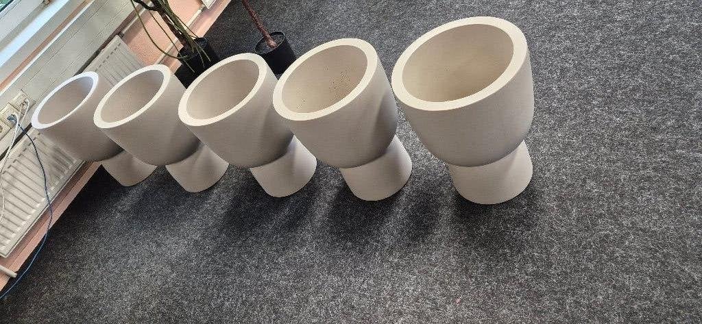 5 Bloempotten "Elho", Ophalen, Kunststof, Rond, Zo goed als nieuw