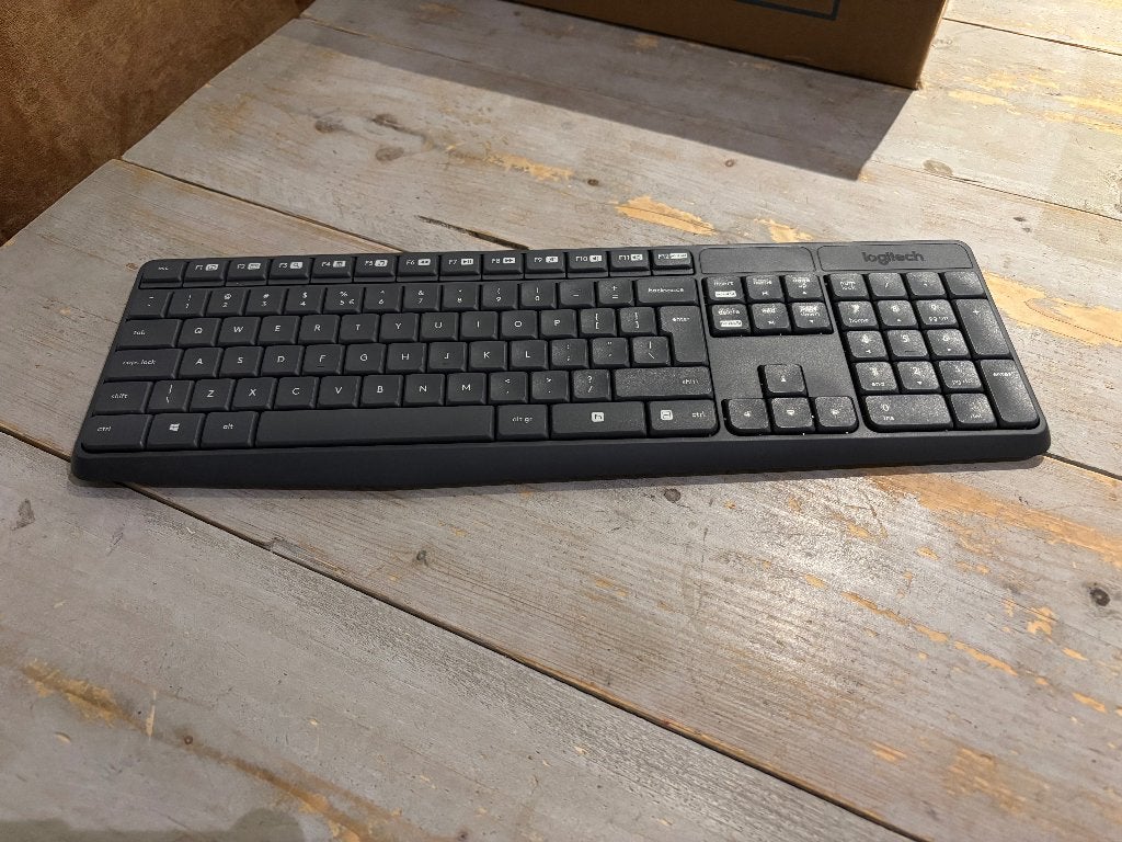 Logitech K 235 draadloos toetsenbord, Computers en Software, Toetsenborden, Logitech, Nieuw, Ophalen of Verzenden, Draadloos