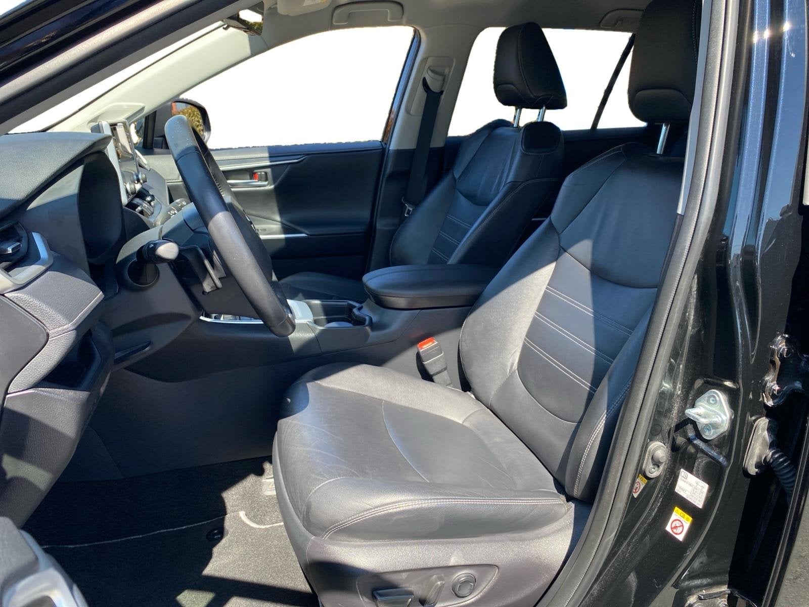 Toyota RAV4 2.5 Hybrid automaat Executive NL Auto | Leer | L, Auto's, Toyota, 12 maanden, Gebruikt, 4 cilinders, Zwart