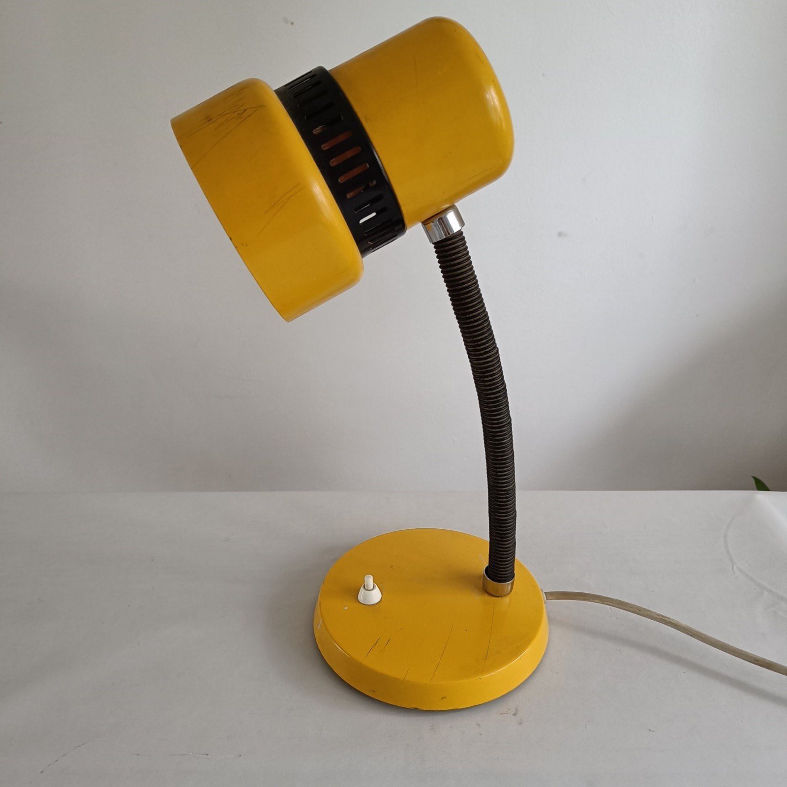 Vintage Gele Bureaulamp met Flexibele Arm - Jaren '70 Stijl, Bureaulamp, Gebruikt, Vintage, Met schakelaar