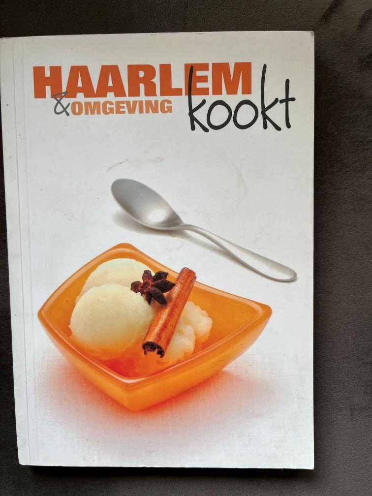 Haarlem & omgeving kookt, Ophalen of Verzenden, Gelezen, Nederland en België