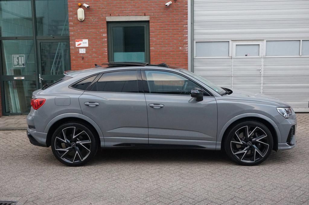 Audi RSQ3 2.5 TFSI Sportback QUATTRO AUT. PANORAMA NARDO, Auto's, Audi, Gebruikt, 1675 kg, Bedrijf, Vierwielaandrijving