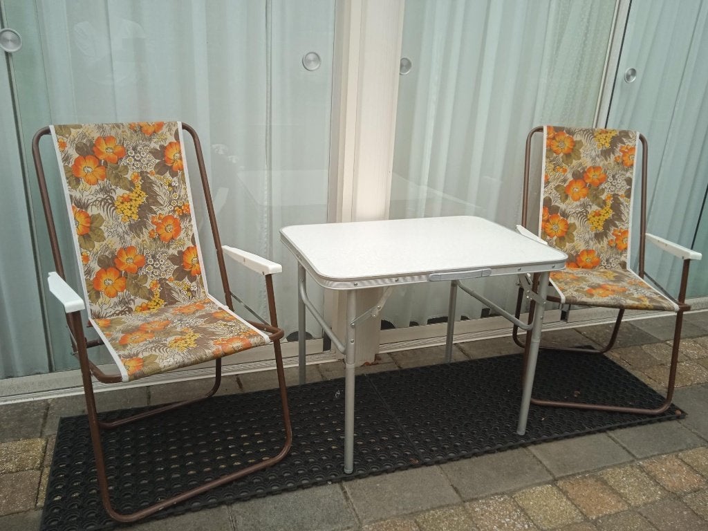 Vintage inklapbaar picknick tafeltje en 2 stoeltjes, Tuin en Terras, Ophalen, Gebruikt, Aluminium, Inklapbaar