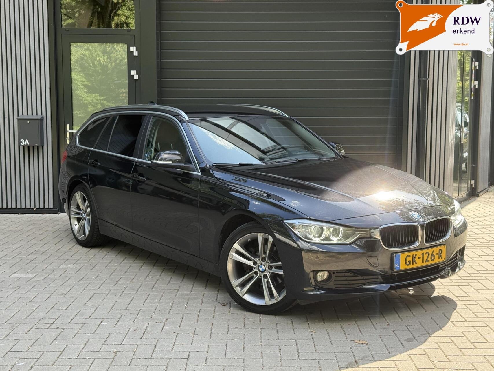 BMW 3-serie Touring 316d l Dealer onderhouden l 2e eigenaar, Auto's, 745 kg, Achterwielaandrijving, 4 cilinders, 116 pk
