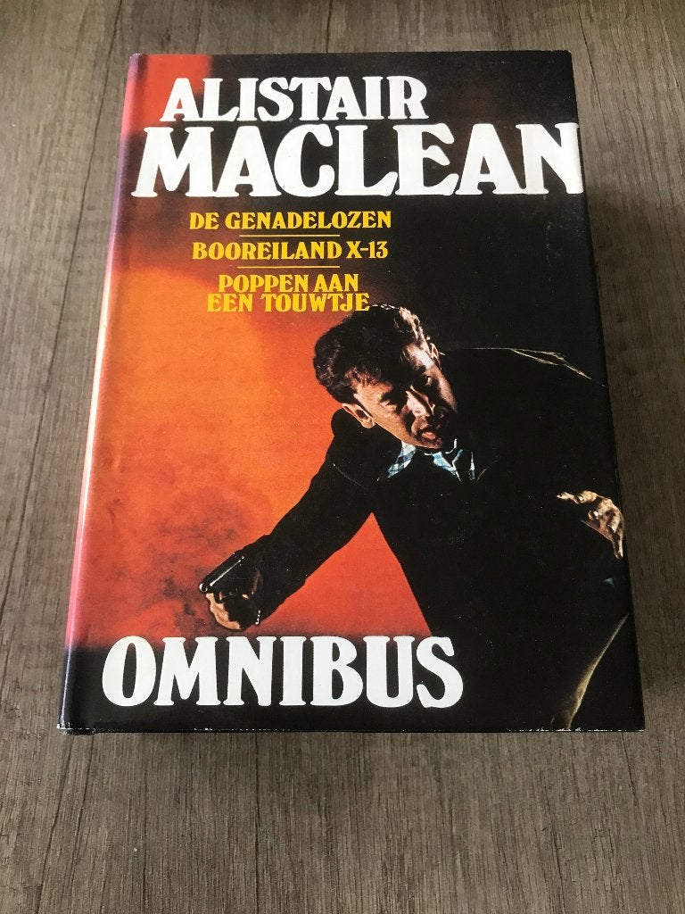 Alistair Maclean omnibus, Boeken, Ophalen of Verzenden, Gelezen, Alistair MacLean