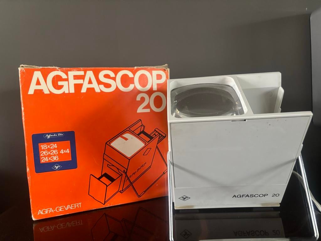 Agfascop 20 Diaprojector - Vintage Agfa-Gevaert, Audio, Tv en Foto, Diaprojectors, Ophalen of Verzenden, Zo goed als nieuw, Met scherm
