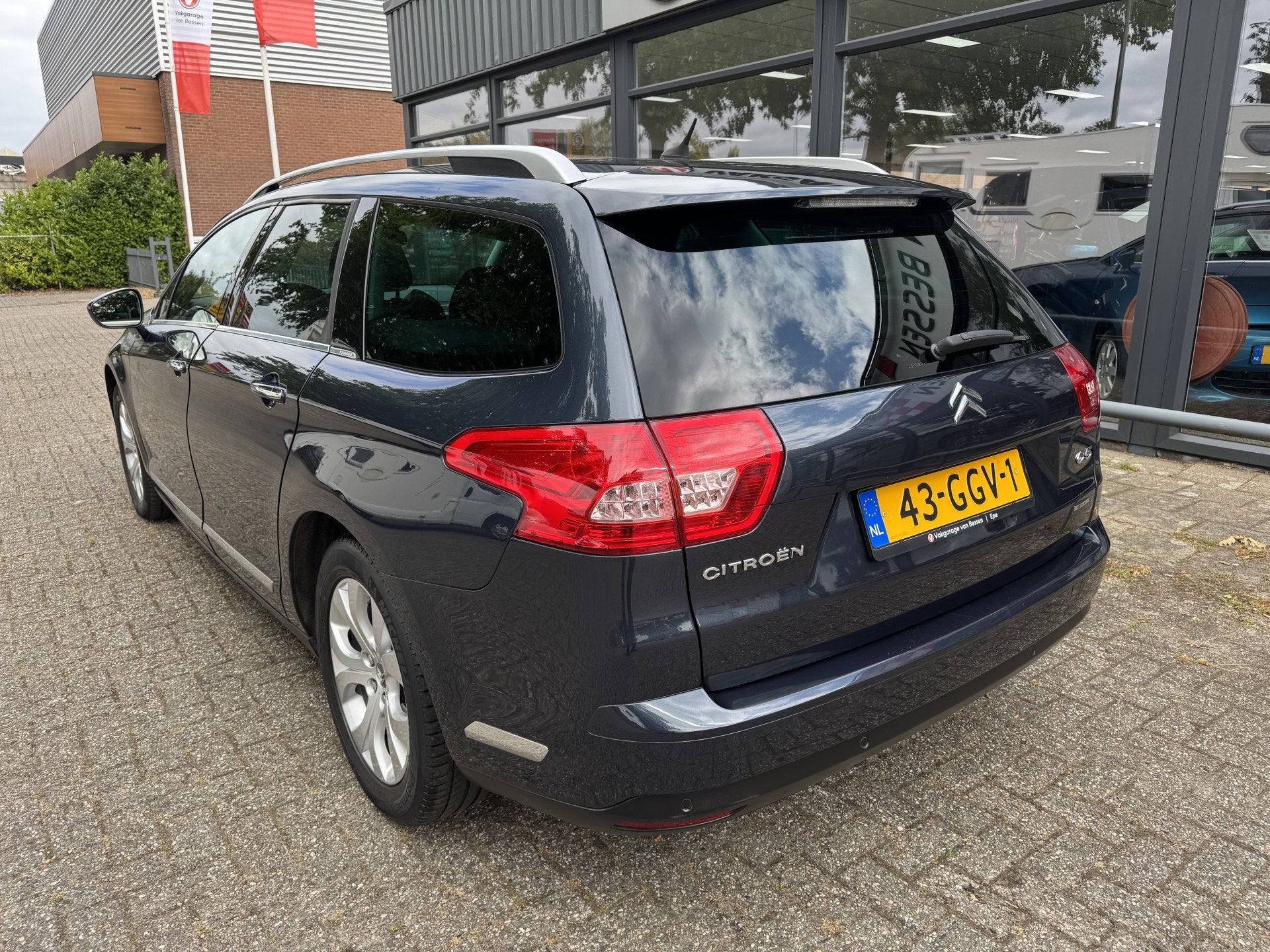 Citroën C5 Tourer 2.0 16V Exclusive VERING-AUTOMAAT, Zwart, 4 cilinders, Blauw, Leder en Stof