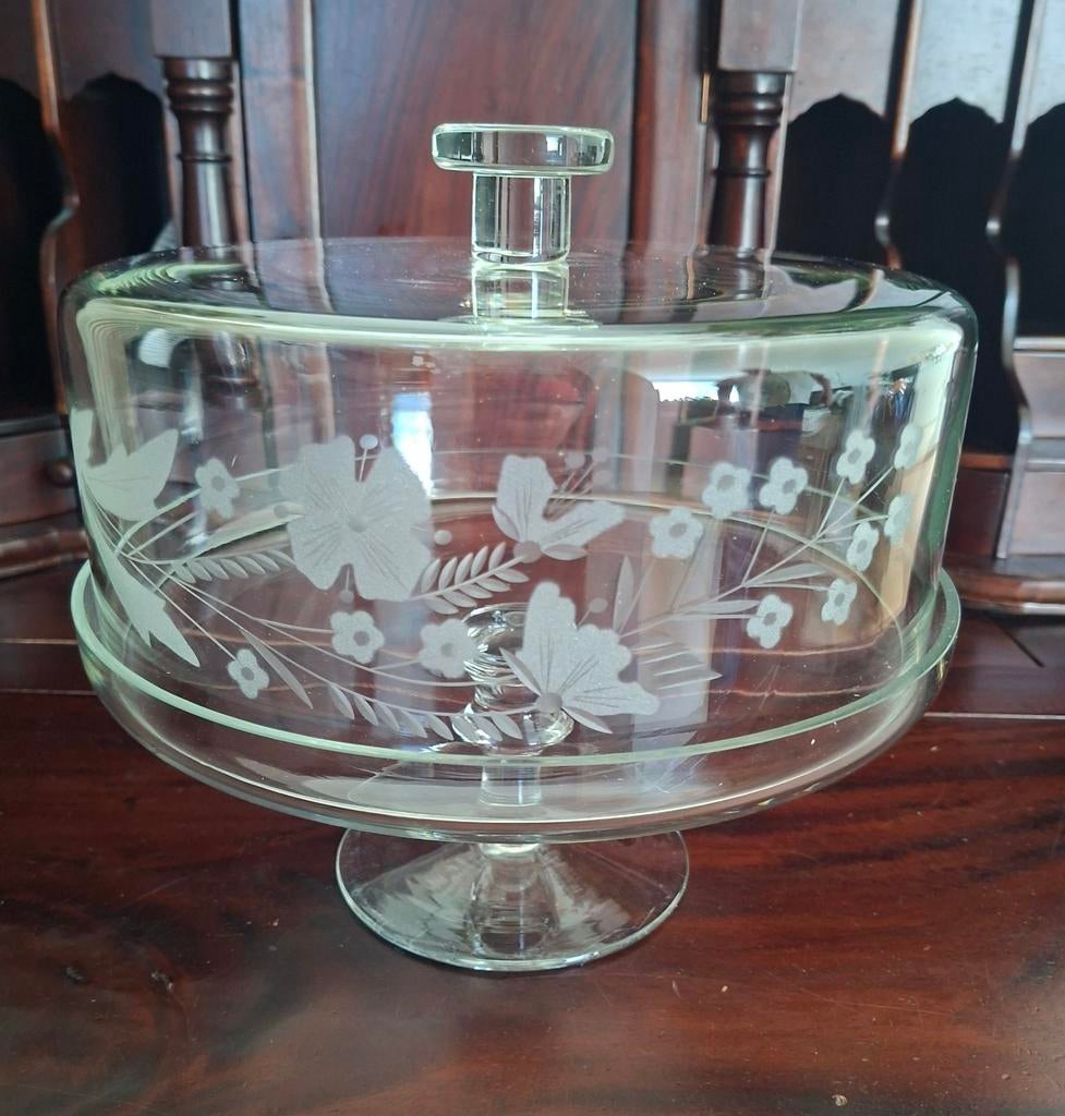 Glazen taartplateau met stolp en bloemmotief, Ophalen of Verzenden, Overige merken, Glas, Overige typen
