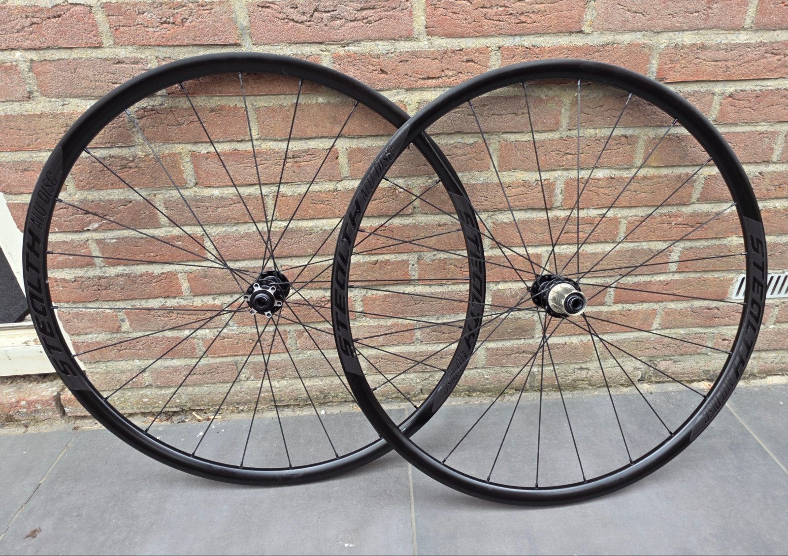 Stealth Aluminium Wielset - Zo goed als nieuw, Wiel, Stealth, Ophalen of Verzenden, Zo goed als nieuw