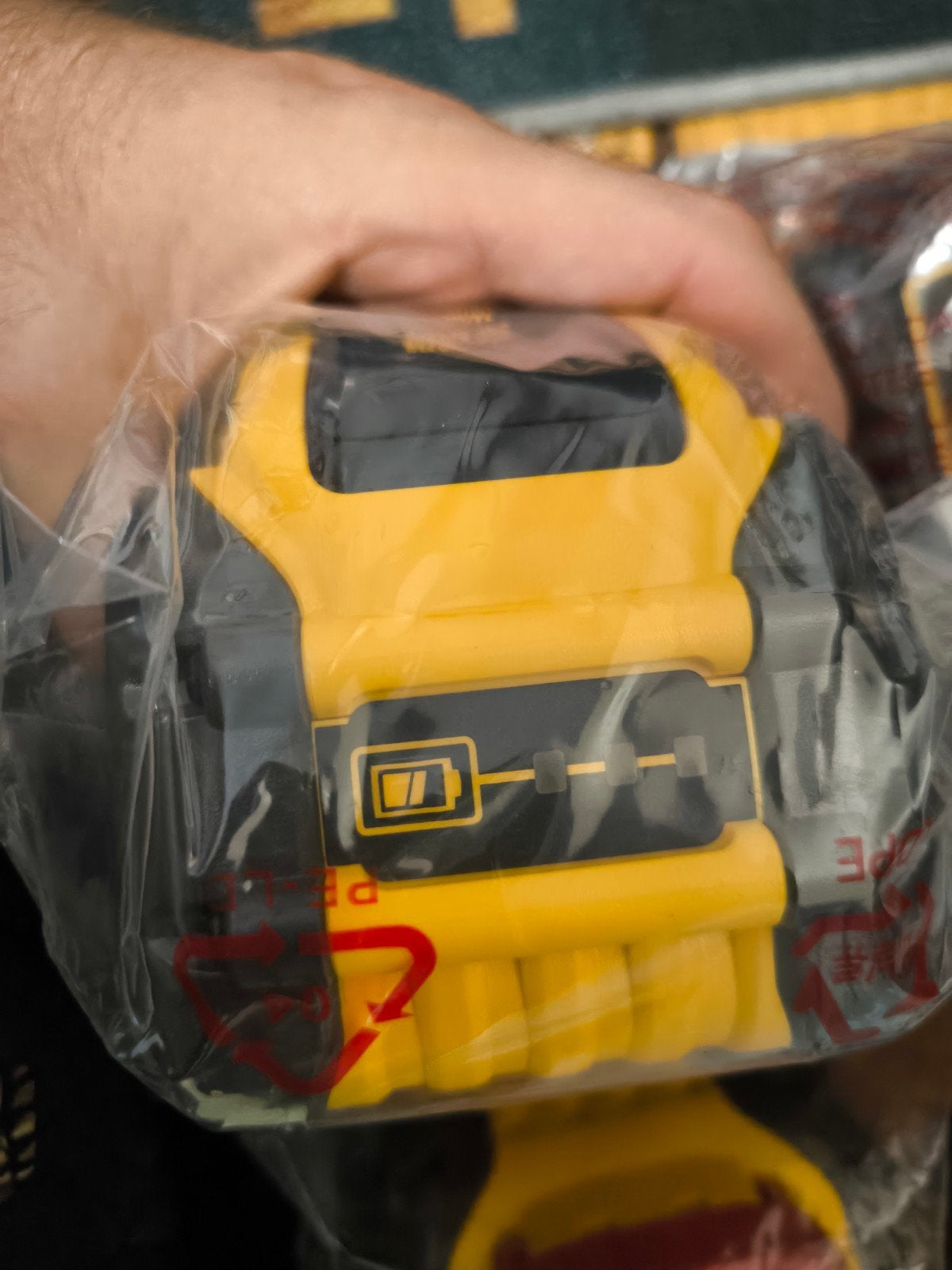 Foto 4 van 4x DeWalt DCB547 XR FlexVolt 9.0Ah Accu's