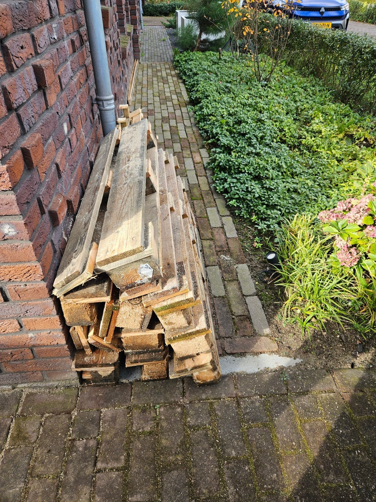 Gratis hout voor vuurkorf of openhaard, Tuin en Terras, Minder dan 3 m³, Ophalen, Overige houtsoorten, Blokken