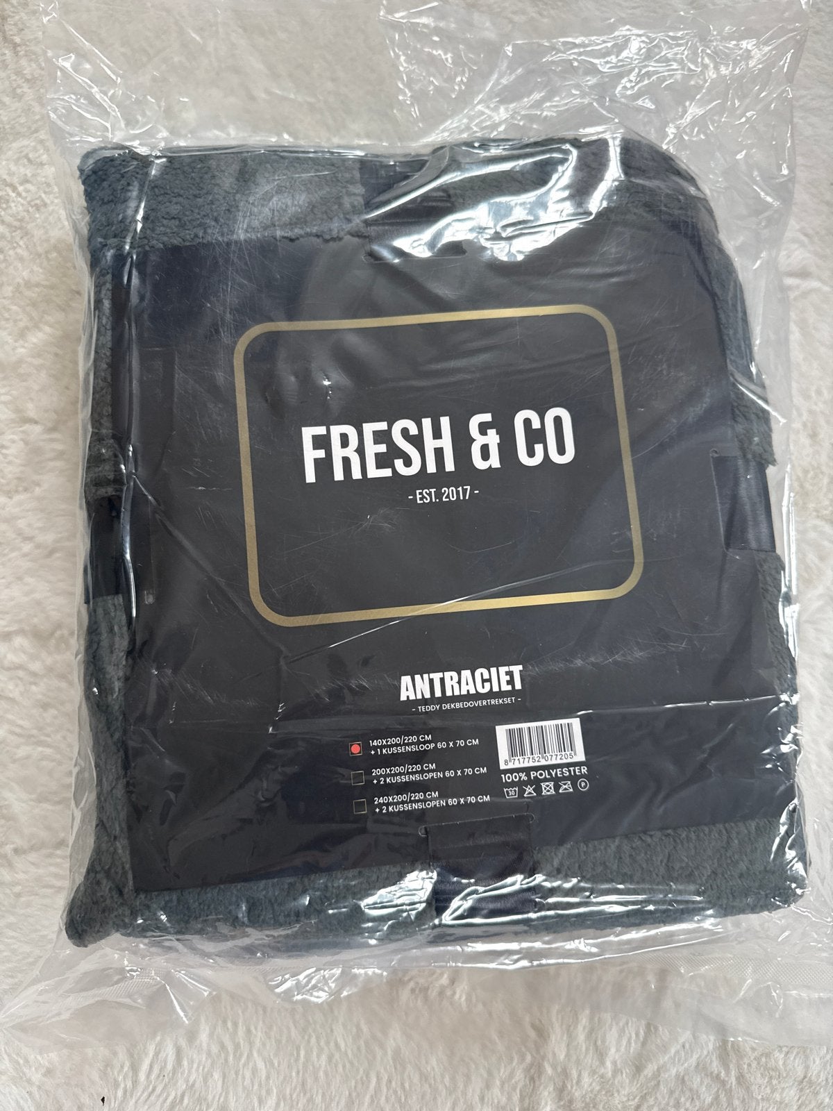 Fresh & Co Teddy Dekbedovertrek Antraciet - Nieuw in verpakk, Ophalen of Verzenden, Nieuw, Grijs, Dekbedovertrek