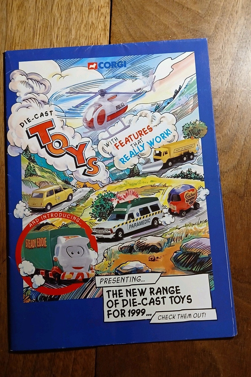 Corgi Toys catalogus 1999, Gelezen, Verzenden, Corgi Toys, Catalogus