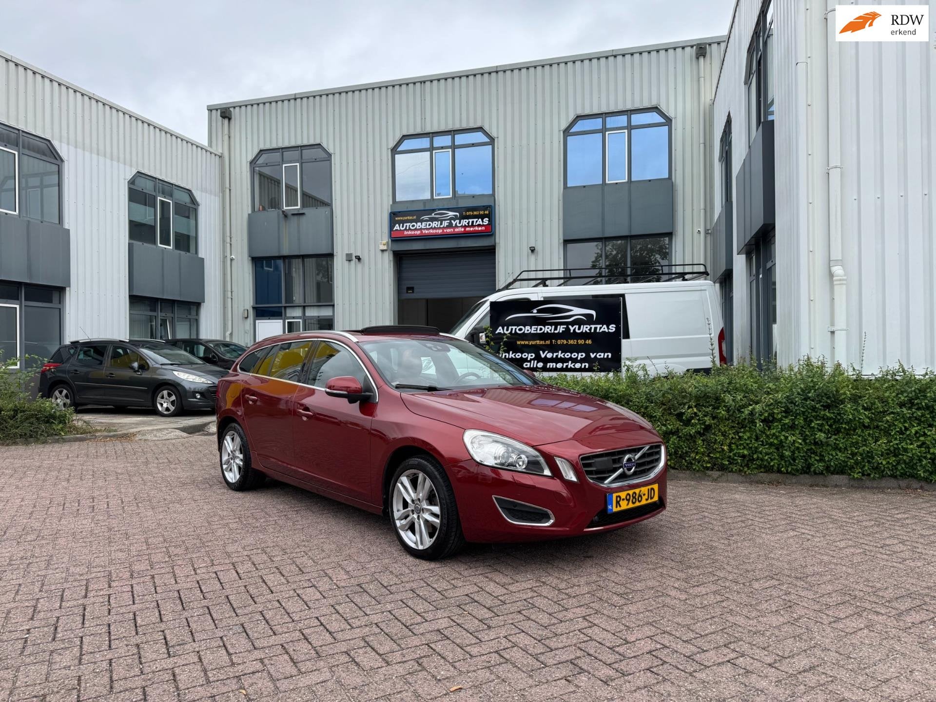 Volvo V60 1.6 T4F Summum, Auto's, Gebruikt, 4 cilinders, 1451 kg, Automatische klimaatregeling