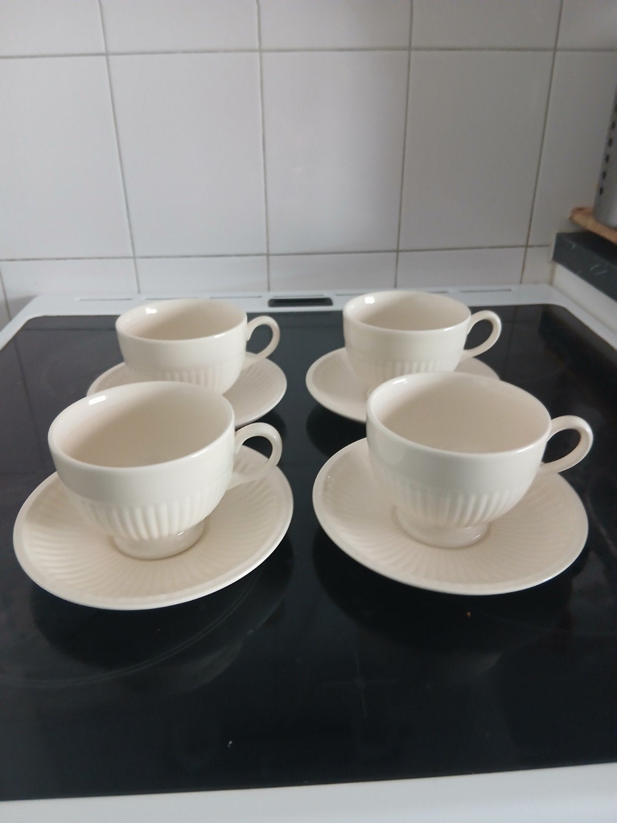 Wedgwood Edme kop en schotel, Huis en Inrichting, Ophalen of Verzenden, Zo goed als nieuw, Aardewerk, Kop(pen) en/of Schotel(s)