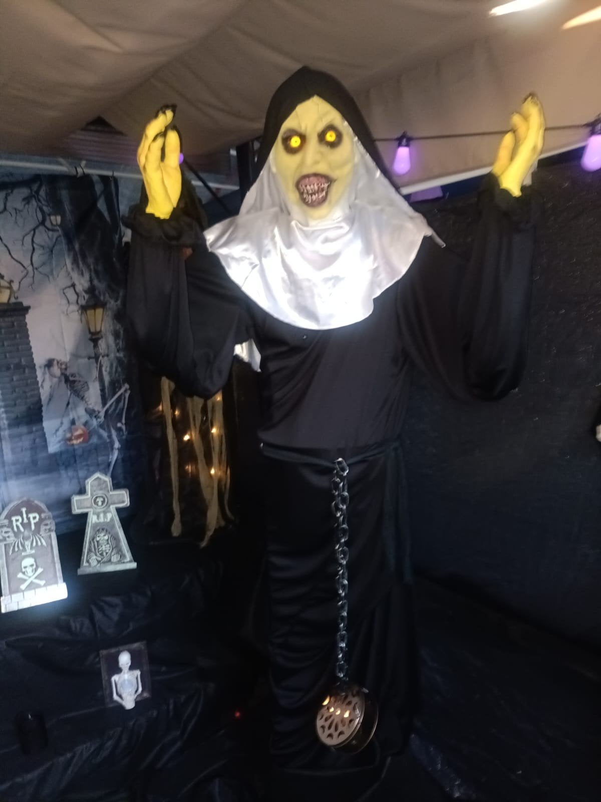 helloween scary non, Ophalen, Zo goed als nieuw, Feestartikel, Halloween of Griezel