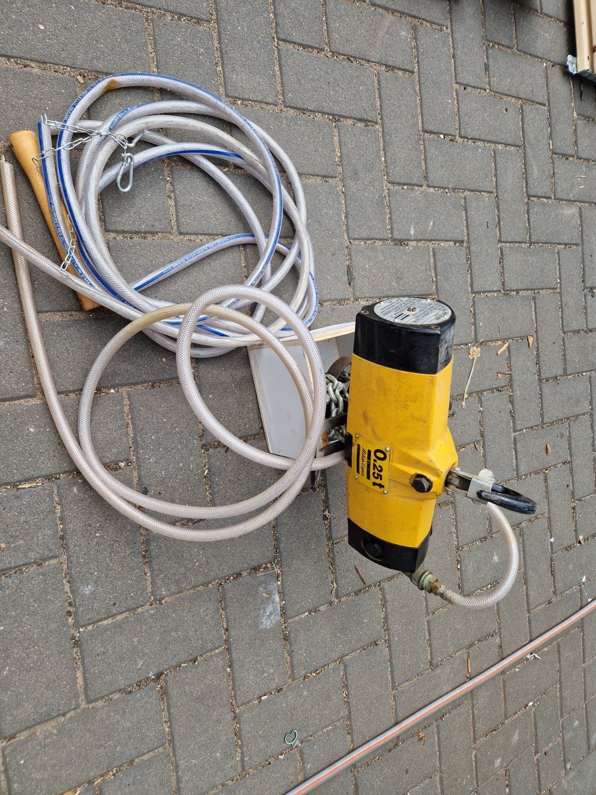 Atlas Copco LLA 250 Air Hoist - 0.25t Hefvermogen, Ophalen