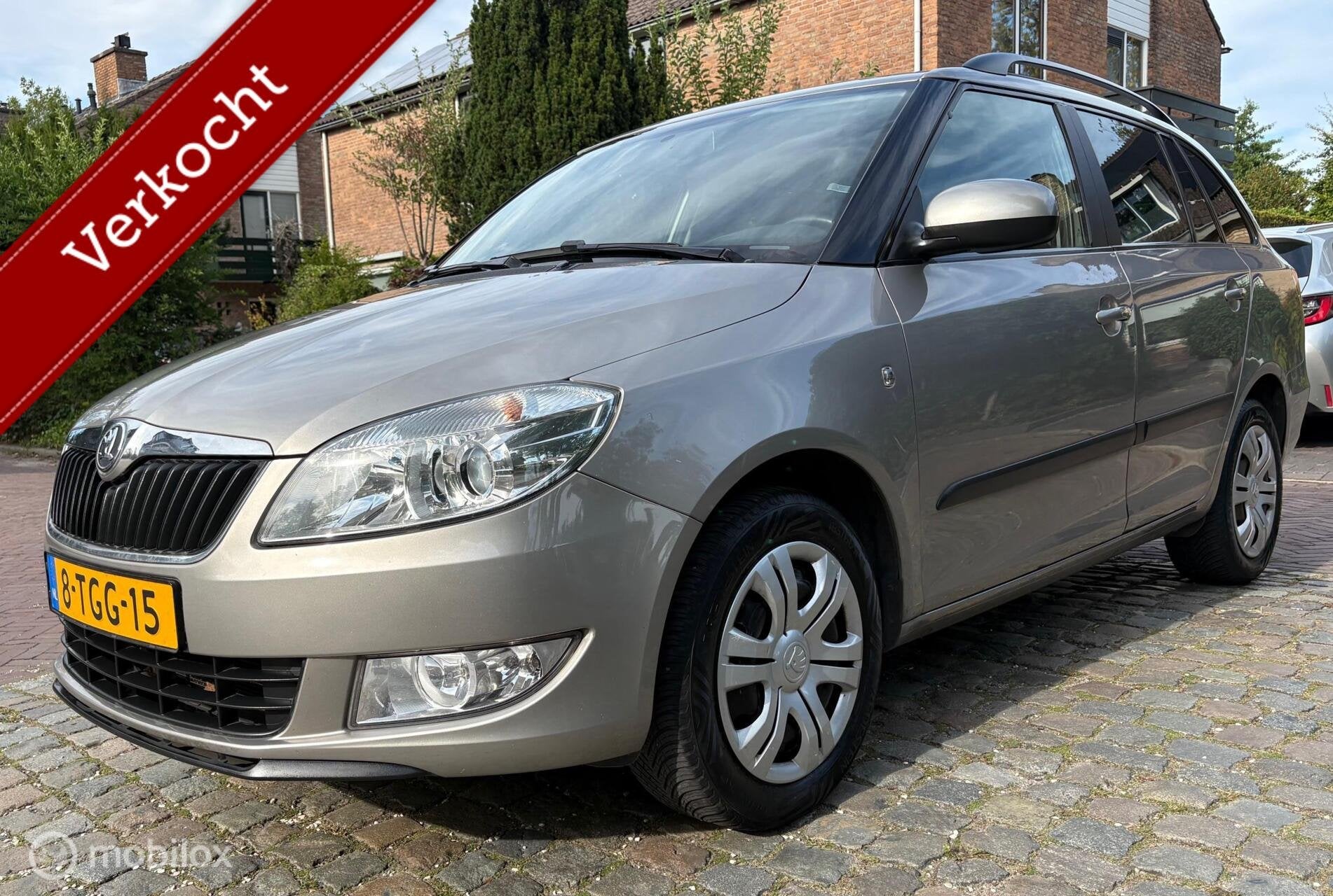 Skoda Fabia Combi 1.2 TSI Sprint Pro ECC/NAVI/PDC/CRUISE/1e, Voorwielaandrijving, Zwart, 4 cilinders, 1036 kg