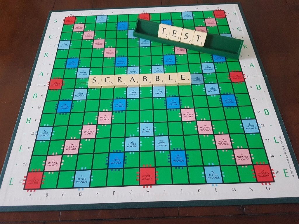 Scrabble original met draaitafel, Hobby en Vrije tijd, Gezelschapsspellen | Bordspellen, Ophalen of Verzenden, Gebruikt