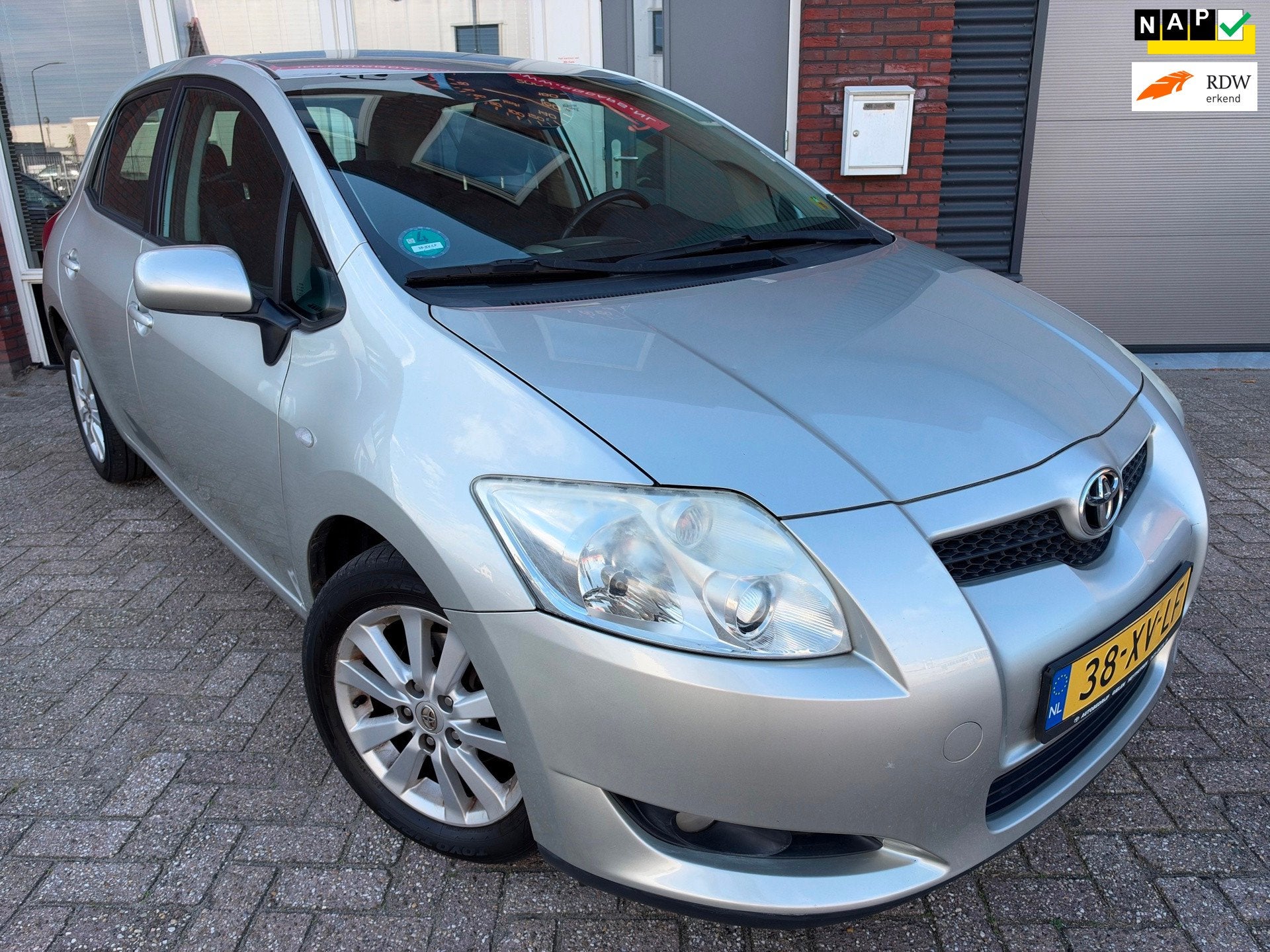 Toyota Auris 1.6-16V Luna Business / Navi / Clima / Keyless, Auto's, Voorwielaandrijving, Gebruikt, 4 cilinders, Met garantie (alle)