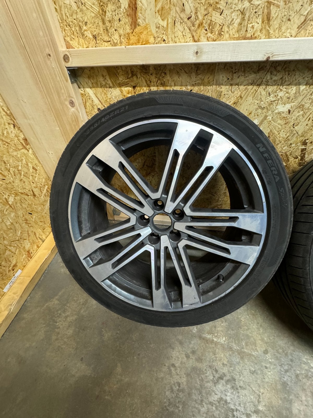 Audi sq5 21 inch velgen met zomerbanden 255/40ZR21, Auto-onderdelen, Banden en Velgen, Gebruikt, 255 mm, Banden en Velgen, Personenwagen