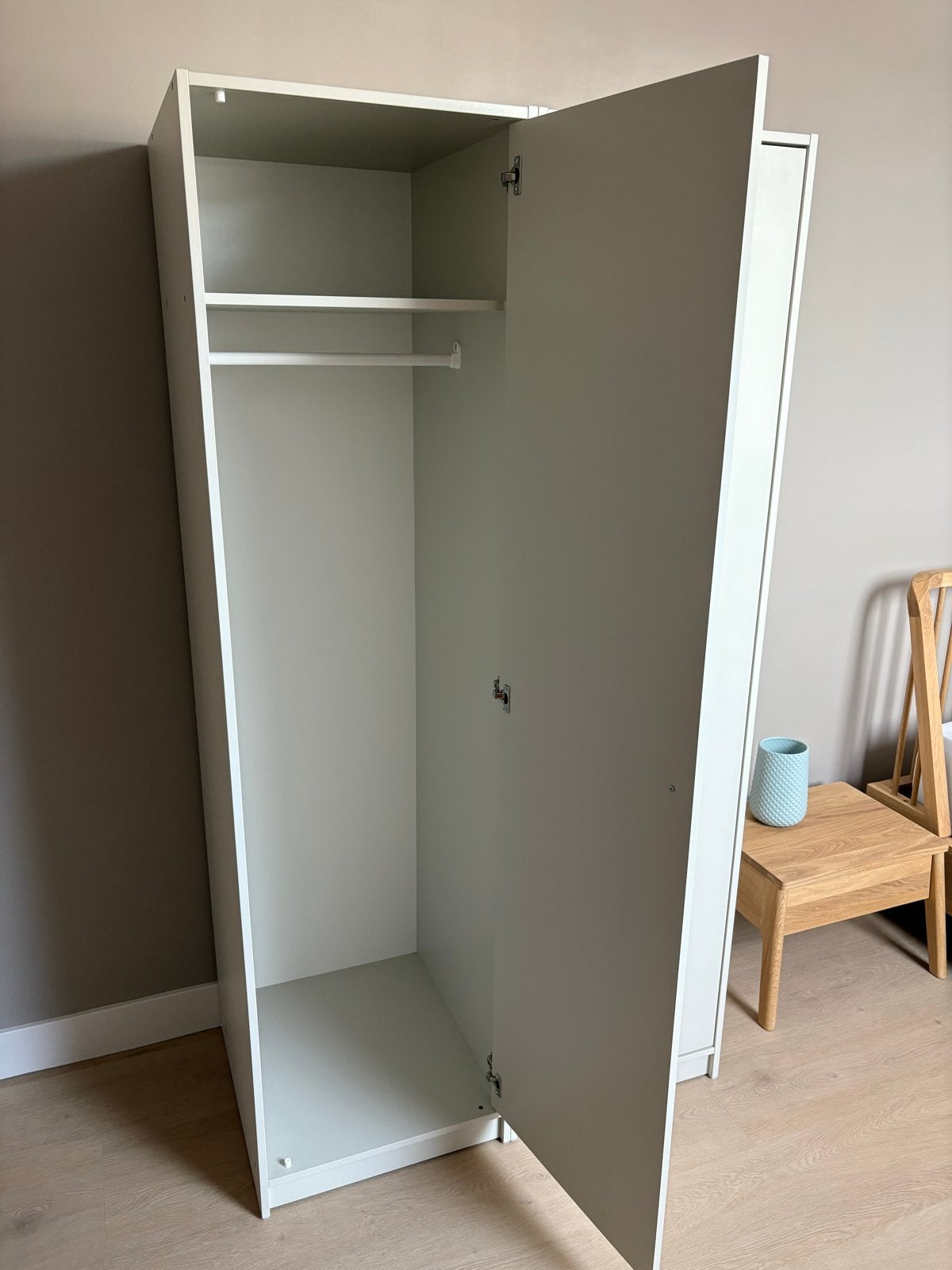 Foto 4 van 2 IKEA GURSKEN Kledingkasten - Zo goed als nieuw