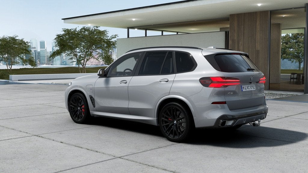 BMW X5 xDrive50e M Sport Automaat / Panoramadak / Trekhaak /, Auto's, 2395 kg, Leder, Bedrijf, Hybride Elektrisch/Benzine