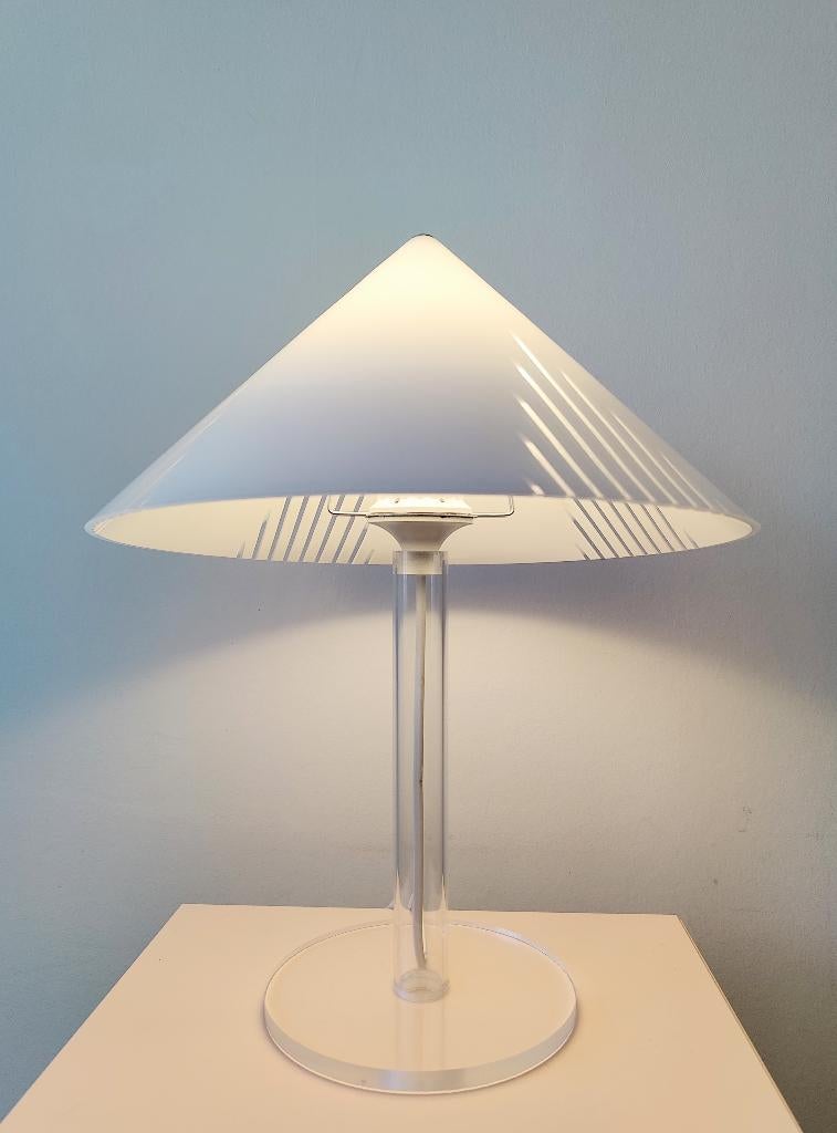 Vintage jaren '80 plexiglas lamp met deels transparante kap, Huis en Inrichting, Lampen | Tafellampen, Kunststof, Gebruikt, Postmodernisme, Mephis Milano