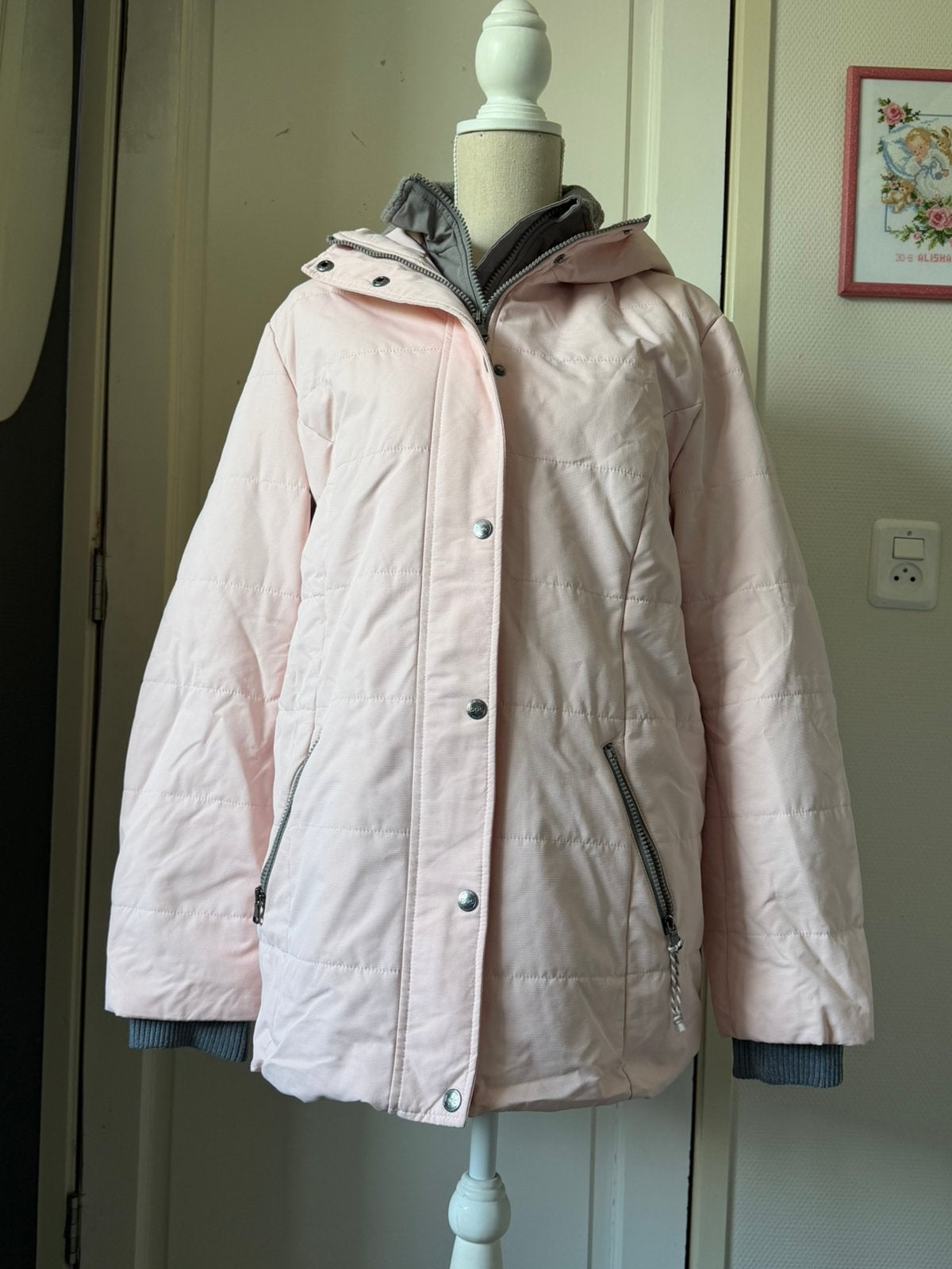 Mooie roze jas van Bonprix, maat 44, Kleding | Dames, Jassen | Winter, Ophalen of Verzenden, Zo goed als nieuw, Maat 42/44 (L)