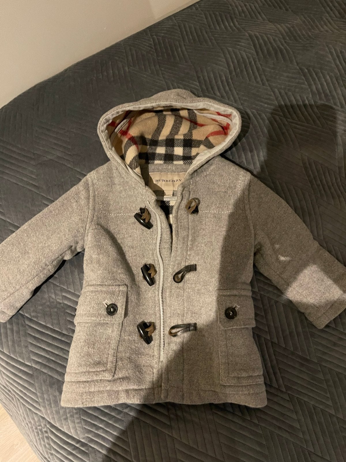 Burberry Duffle Coat voor Baby's - Grijs maat 80, Ophalen, Zo goed als nieuw, Jongetje of Meisje, Jasje