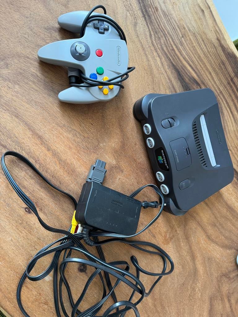 Nintendo 64, Spelcomputers en Games, Spelcomputers | Nintendo 64, Zo goed als nieuw, Verzenden