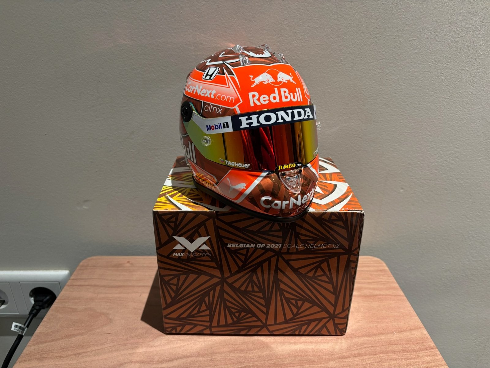 Max verstappen helm 1:2 spa 2021, Verzamelen, Ophalen of Verzenden, Zo goed als nieuw, Formule 1