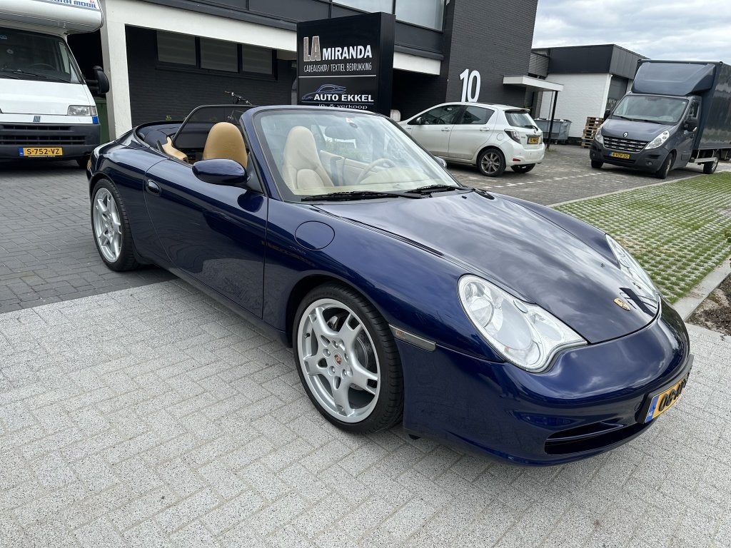Porsche 911 Cabrio 3.6 Carrera 4 Topstaat . (bj 2002), Auto's, Porsche, Automaat, Gebruikt, Cabriolet, Leder