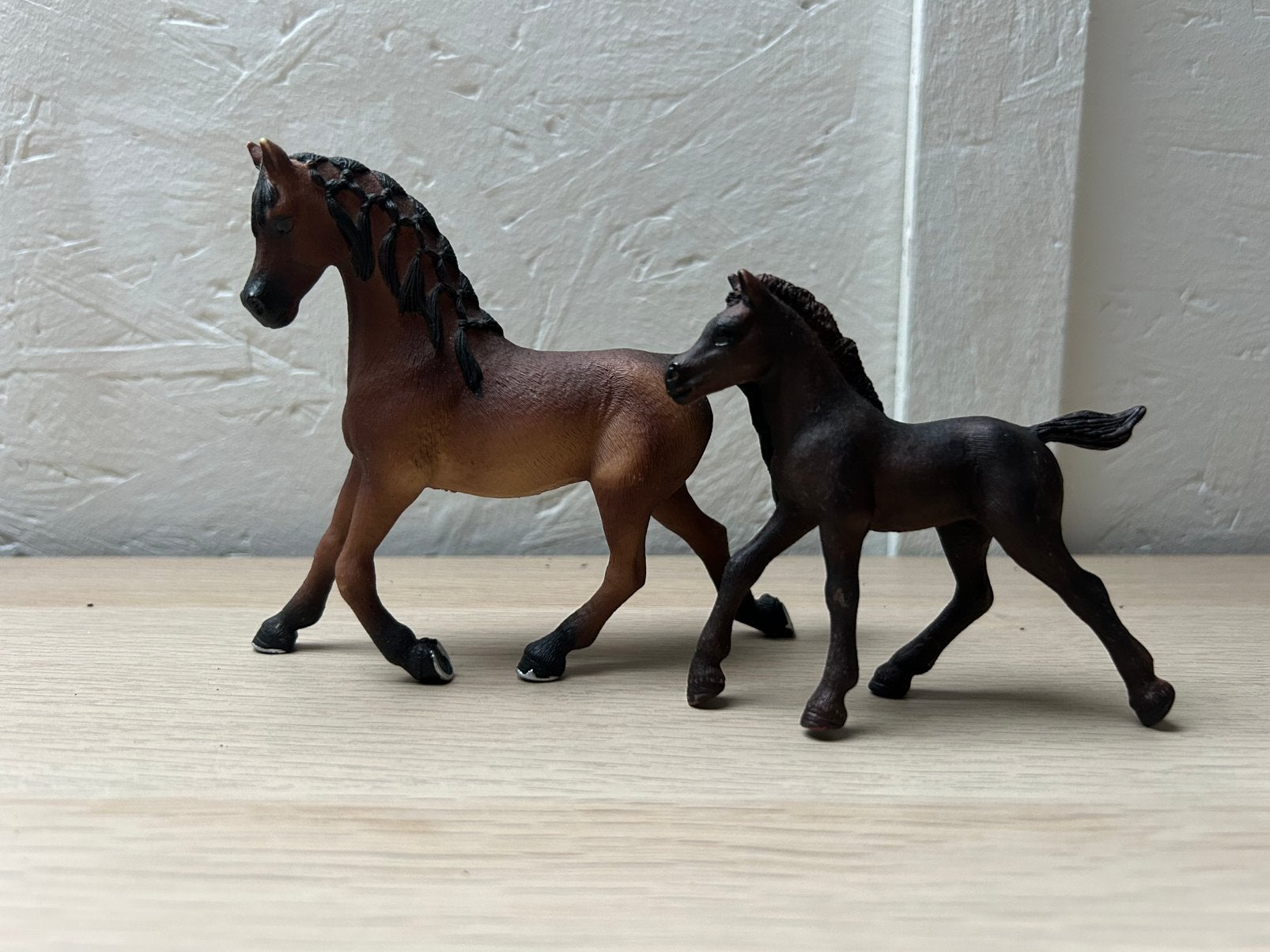 Schleich exclusieve arabier merrie + veulen, Ophalen of Verzenden, Zo goed als nieuw